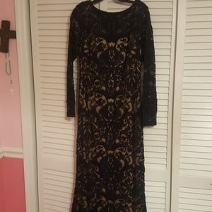 Evening long dress all lace with beige lining